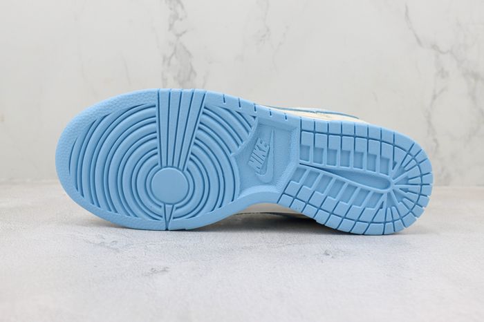 NIKE SB Dunk Low x LV 124