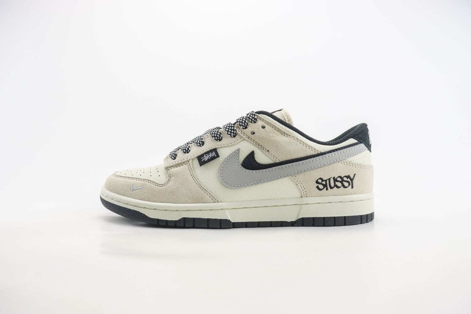 Nike SB Dunk Low Stussy 20 