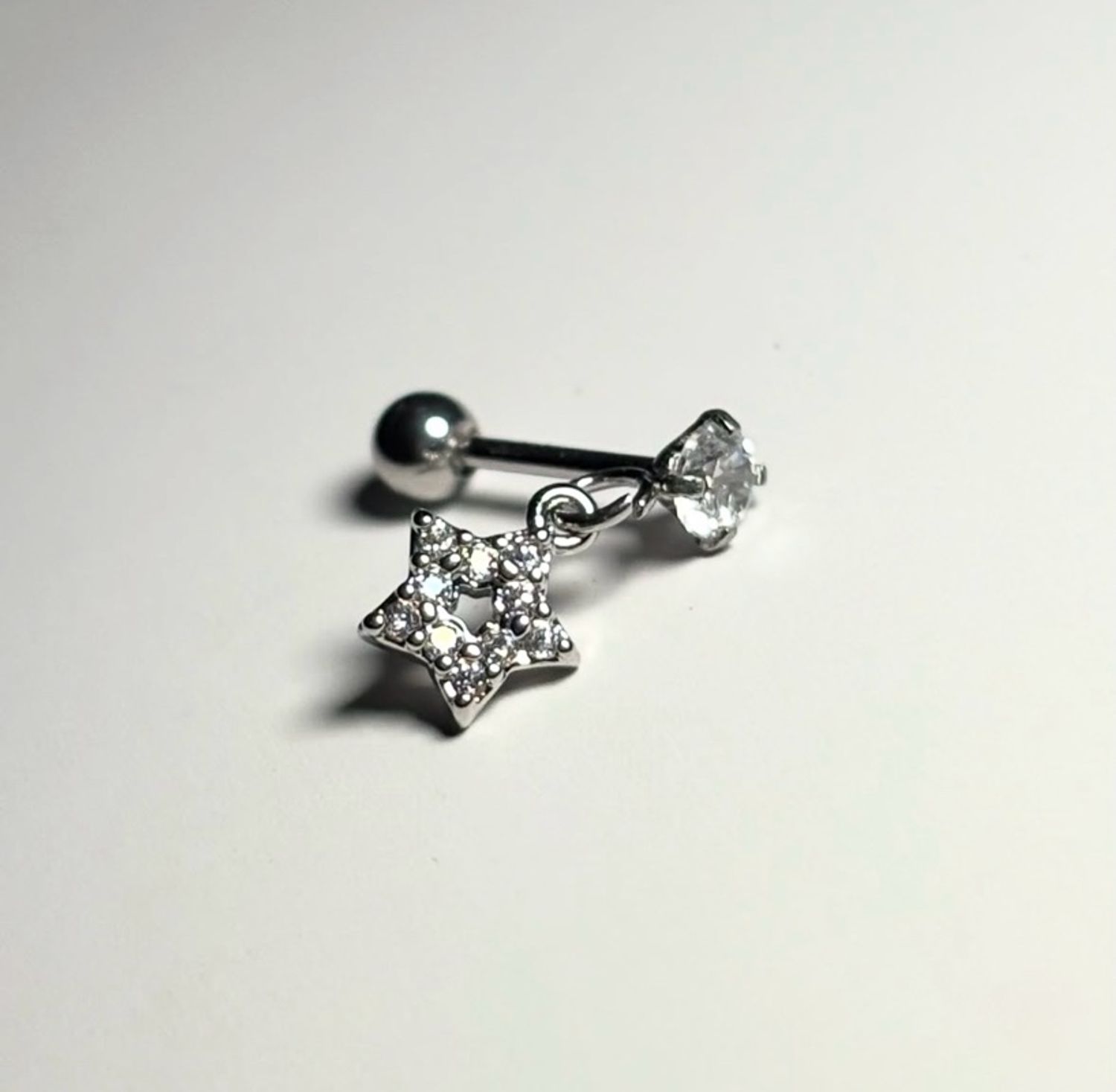 Мөгөөрсний ээмэг