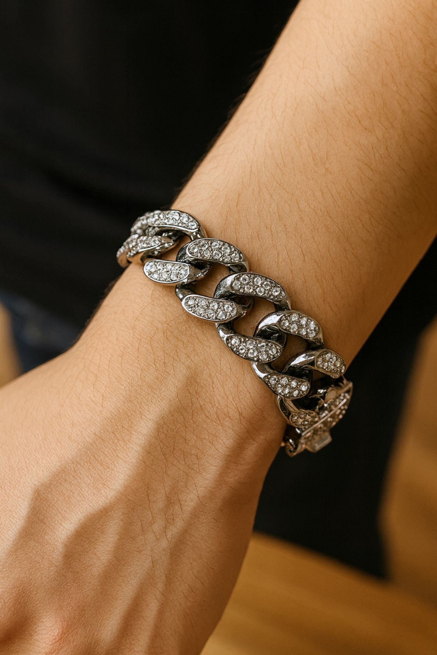 Эрэгтэй бугуйвч