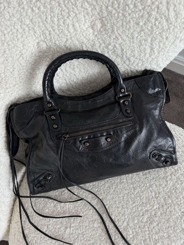 Balenciaga city bag цүнх