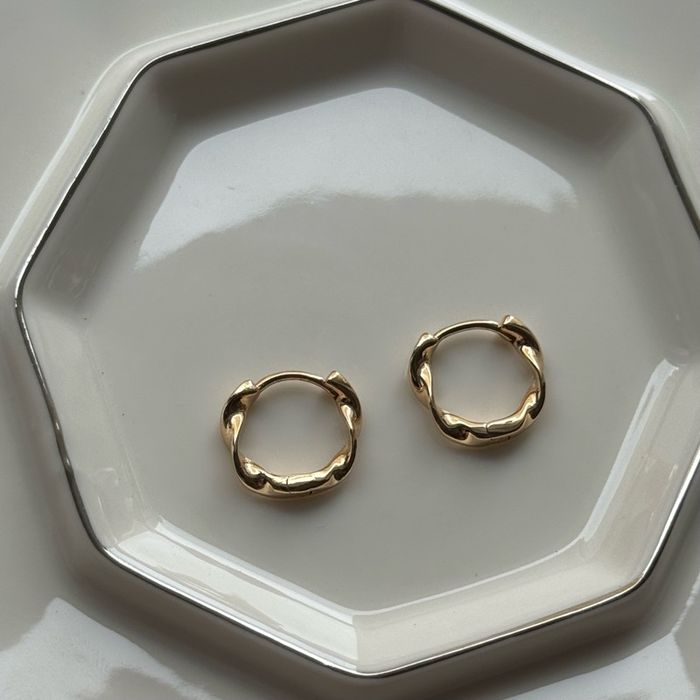 Hoops