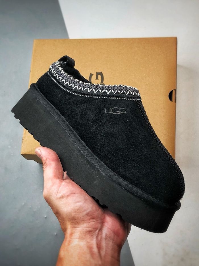 UGG Tazz Black