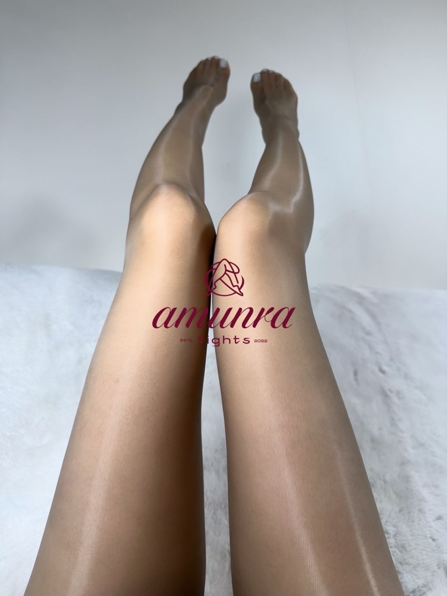 Саарал зураасгүй трико