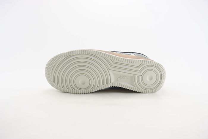 Nike Air Force 1 Low x TOM JERRY 