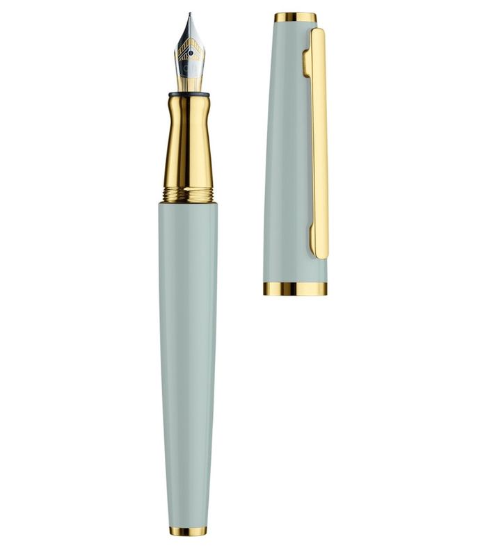 Otto-Hutt Design 06 Fountain pen M, pistachio shiny, fittings yellowgold plated