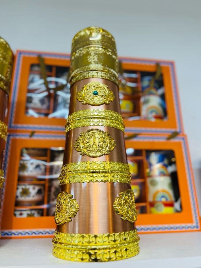 Домбо 2Литр Хээтэй гоёлын таг