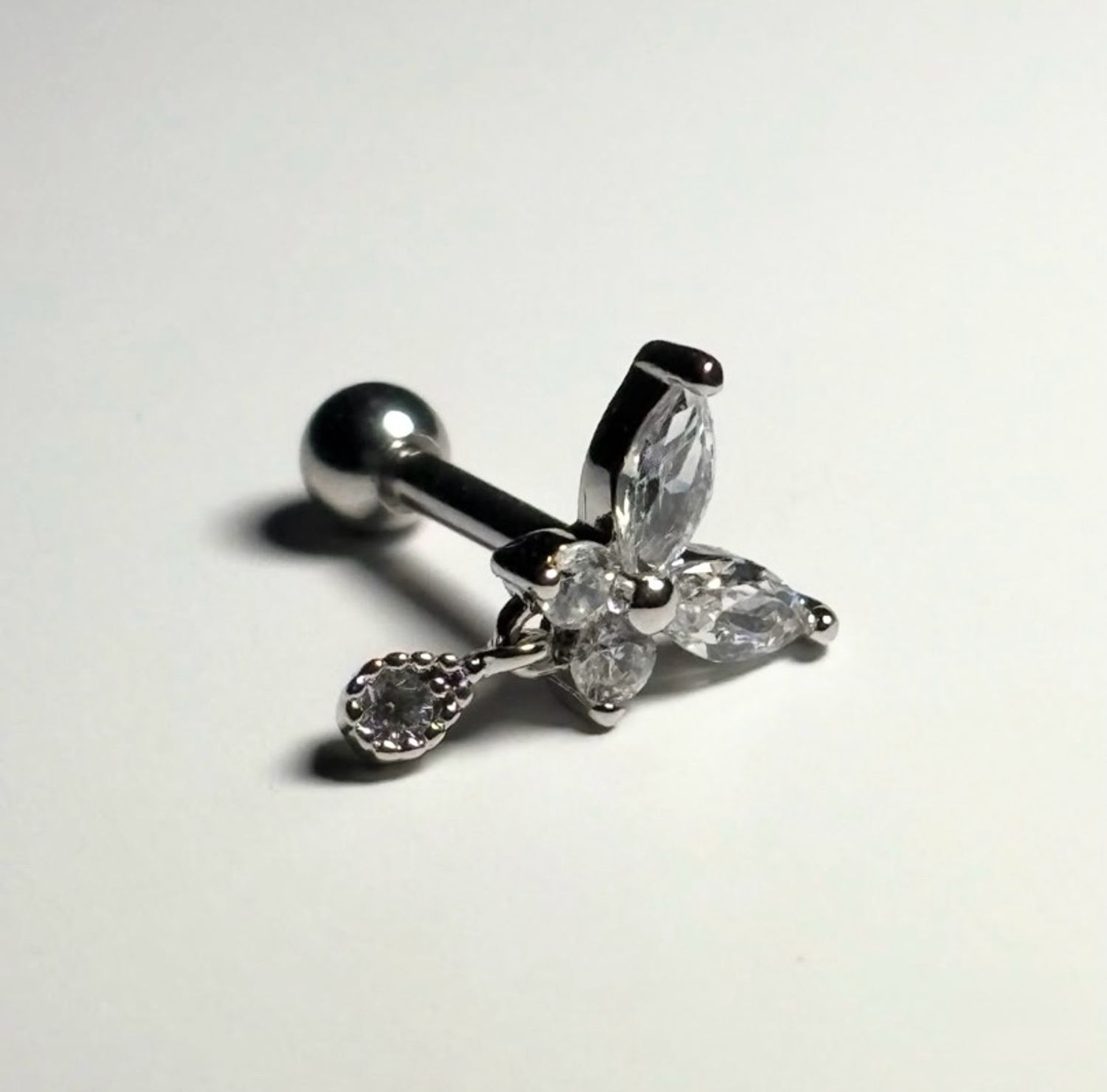 Мөгөөрсний ээмэг