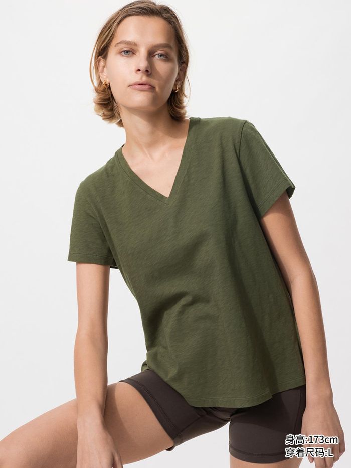 UNIQLO нимгэн футболка 
