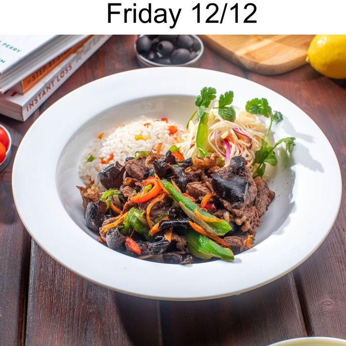 ҮХРИЙН МАХ ХАР МӨӨГТЭЙ ХУУРГА / BLACK MUSHROOM BEEF STIR-FRY