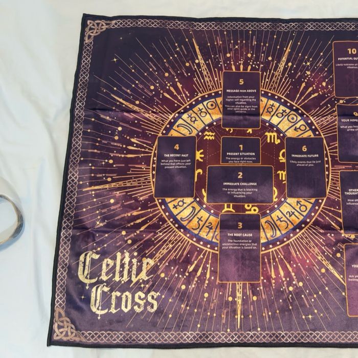 Кэлтик кросстой хөзрийн дэвсгэр