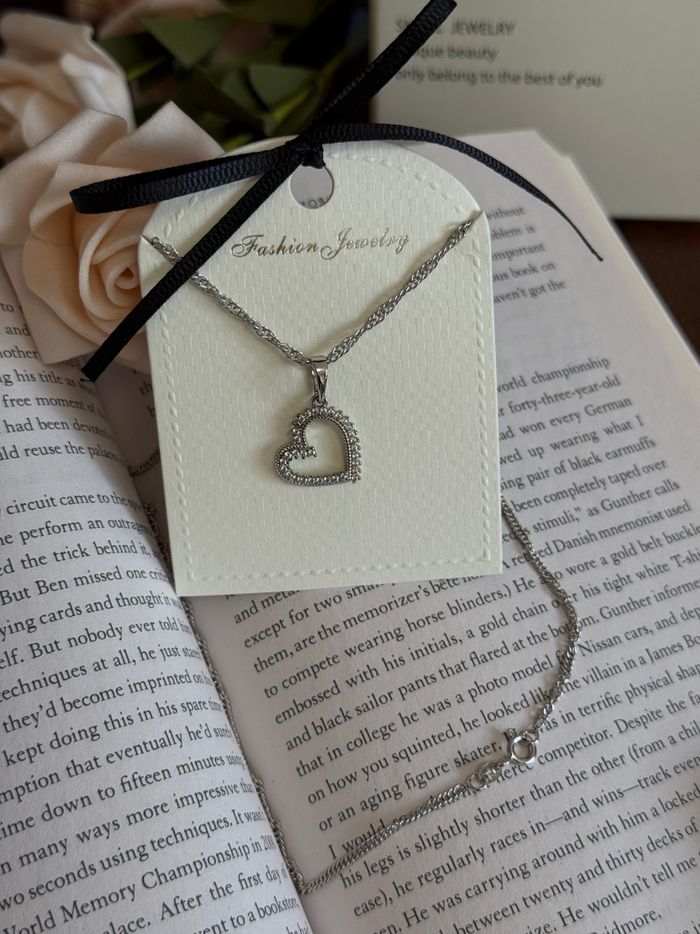 LUM SILVER NECKLACE
