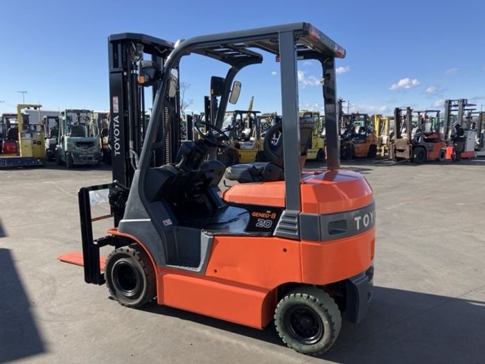 Toyota цахилгаан сэрээт өргөгч