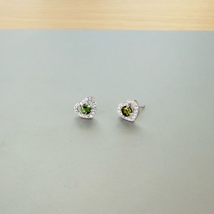 Ногоон турмалин, мөнгөн ээмэг