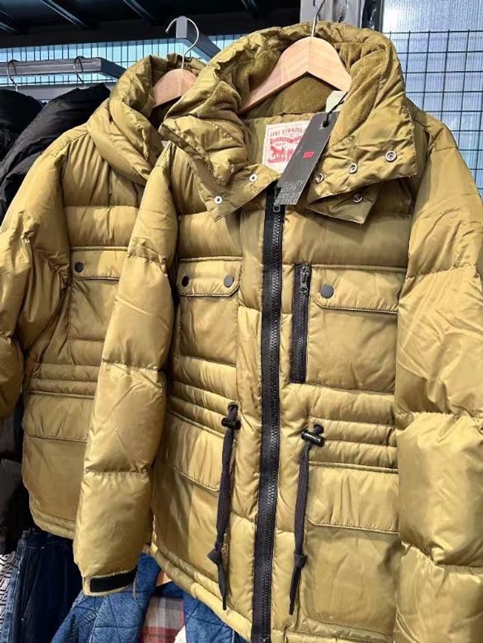 LEVIS Куртик