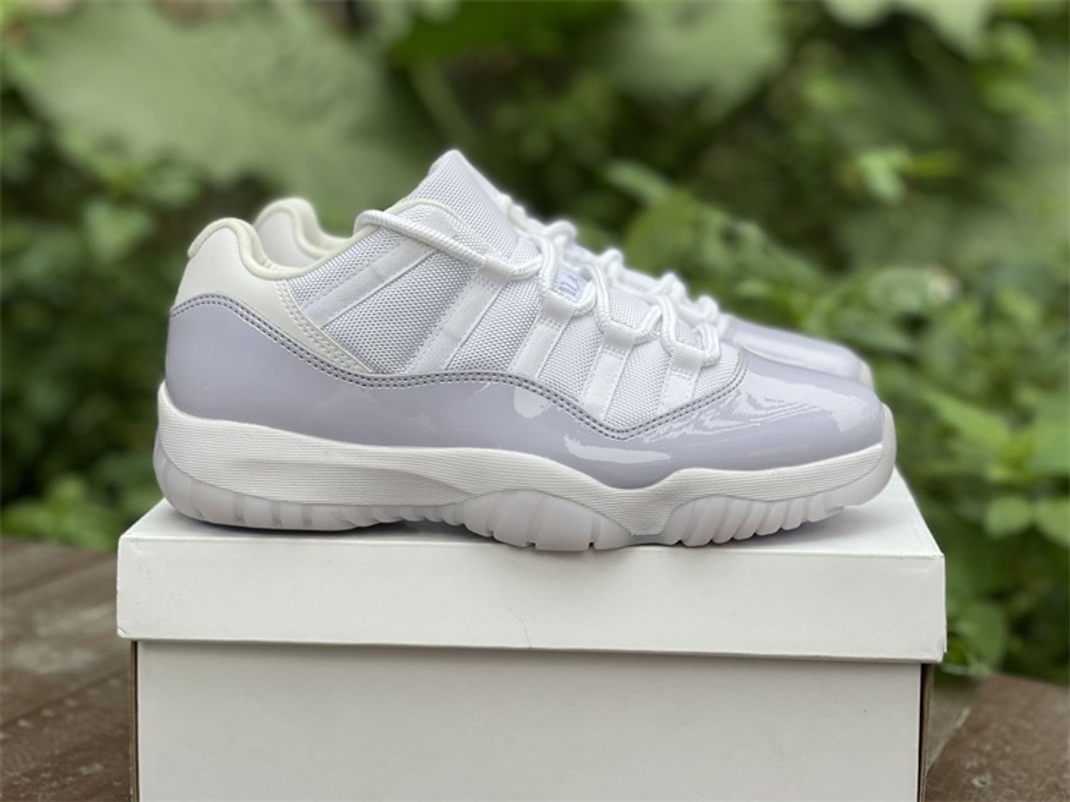 Air Jordan 11 Low “Pure Violet”