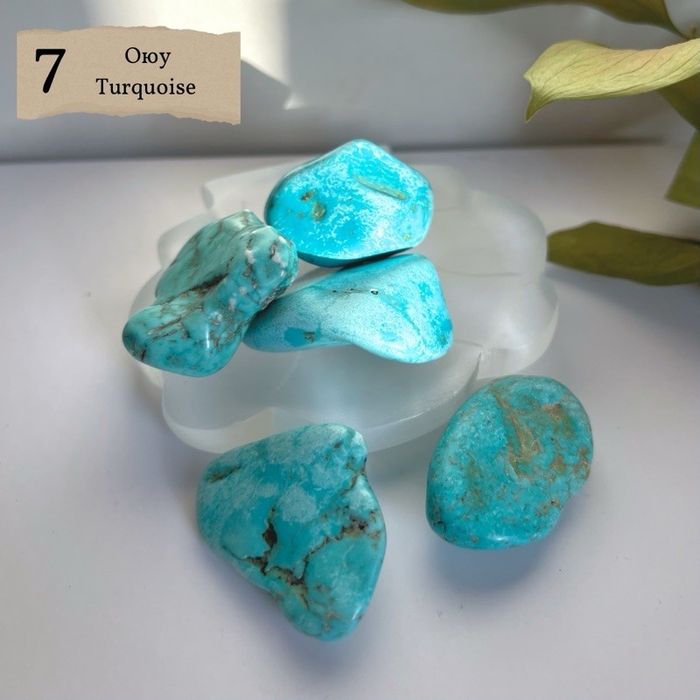 "Оюу" өнгөлсөн чулуу