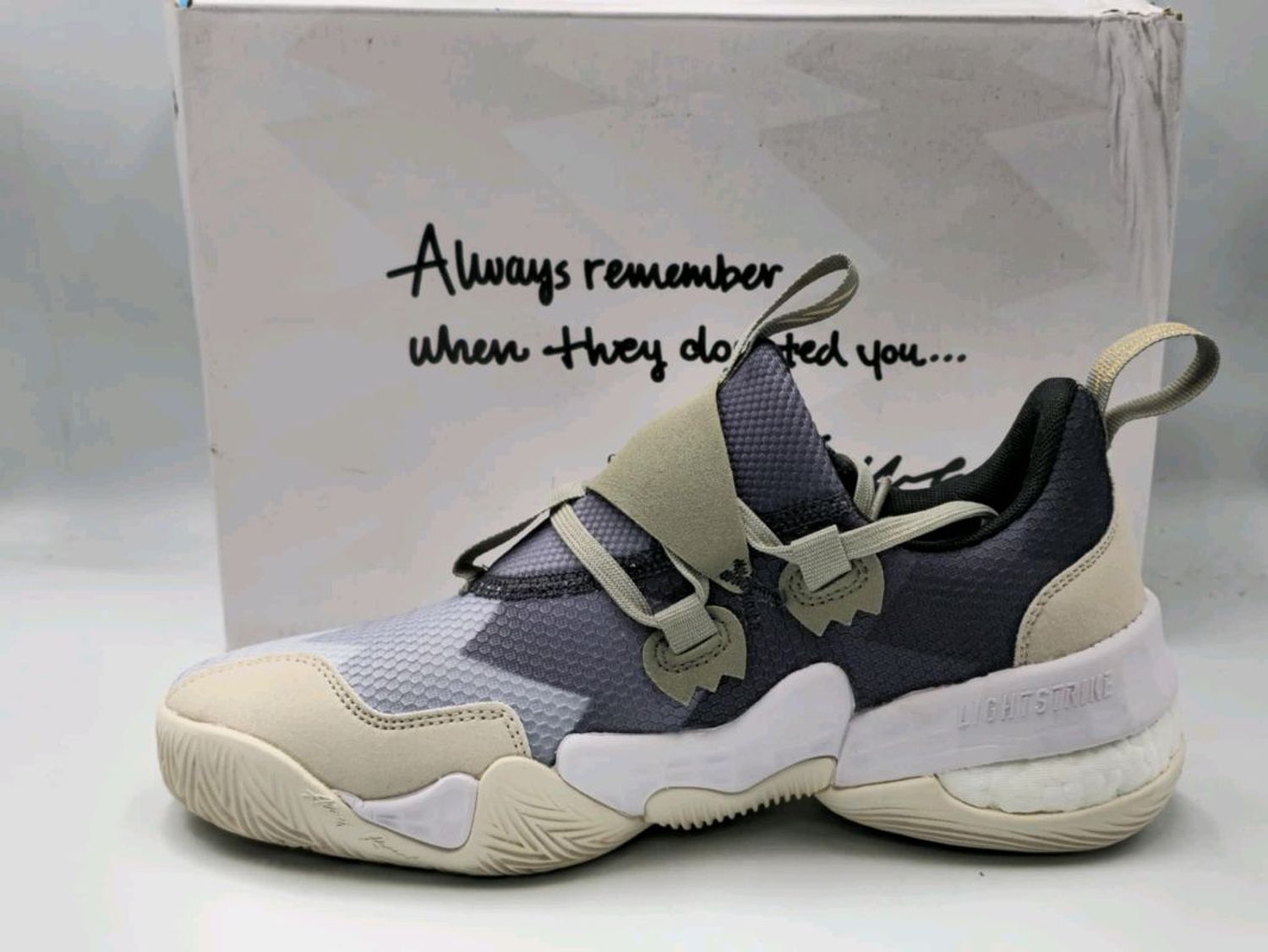 Adidas Trae Young GY0302