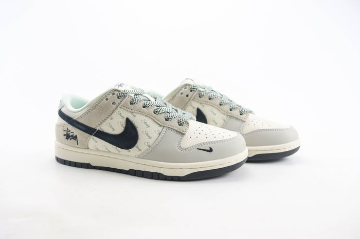  Nike SB Dunk Low Stussy 07