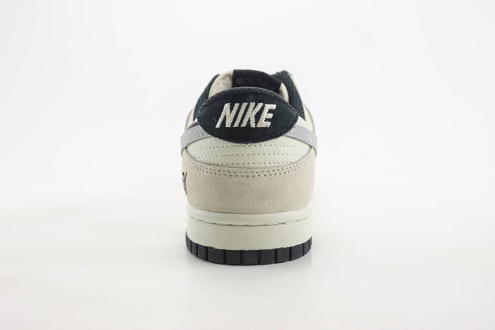 Nike SB Dunk Low Stussy 20 