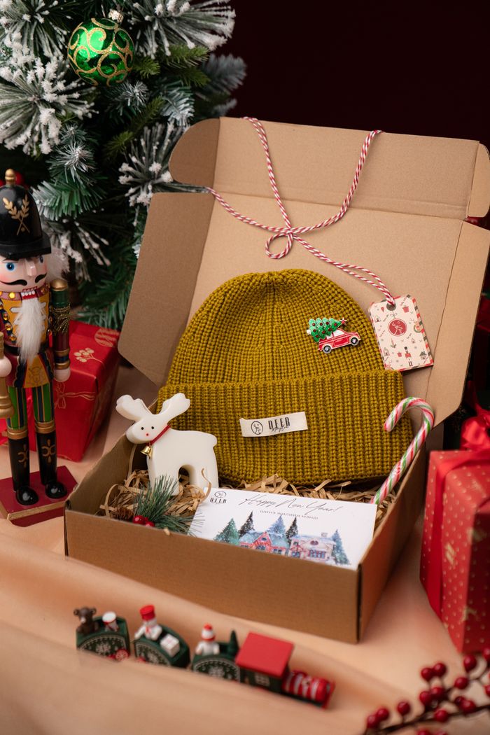 Малгайтай бэлгийн багц