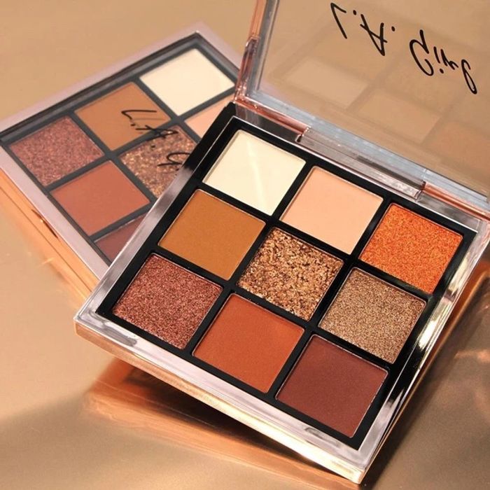 KEEP IT PLAYFUL EYESHADOW PALETTE