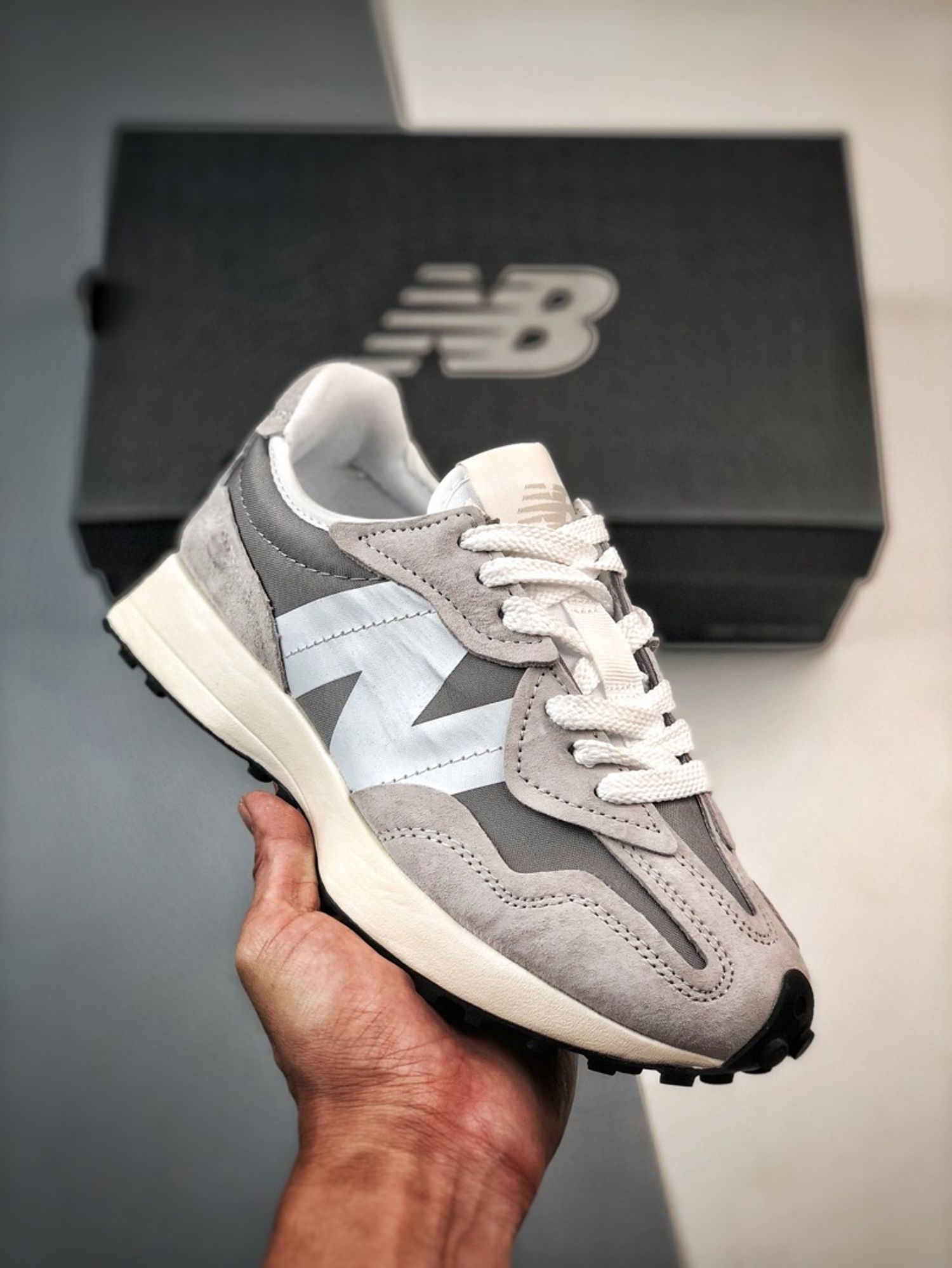 New Balance 327 “White Grey”