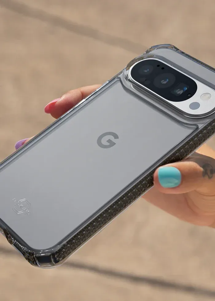 Pixel 10 Pro XL Hybrid SMOKE