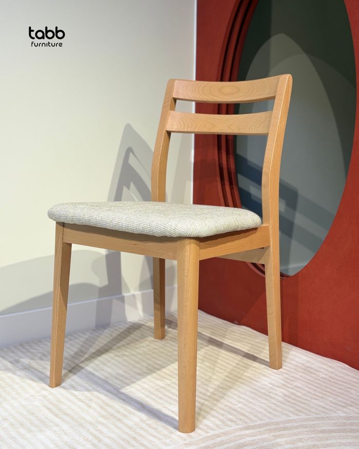 MINIMAL CHAIR