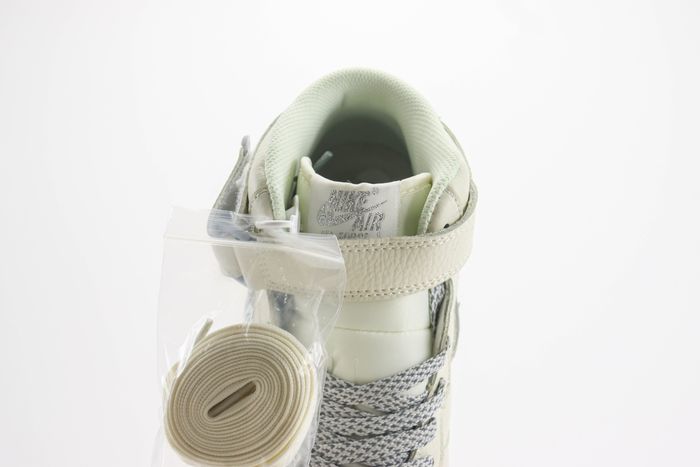 Nike Air Force 1 Mid 