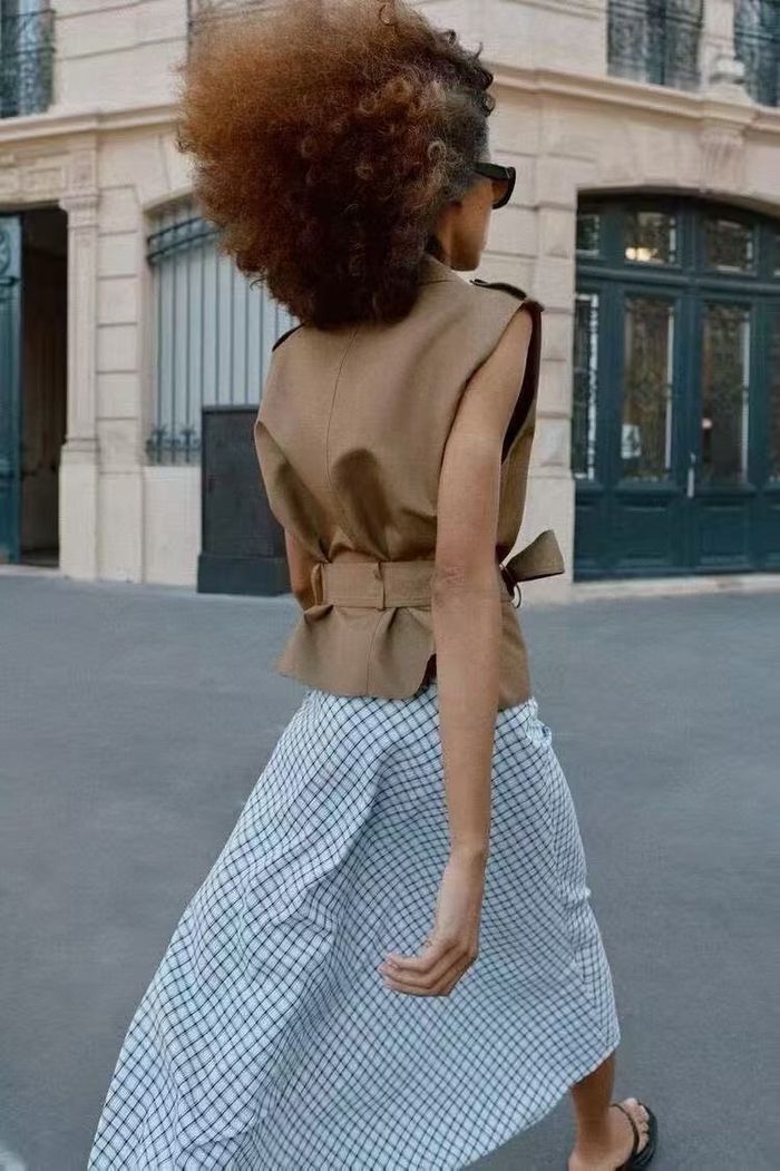 Zara bustei vest