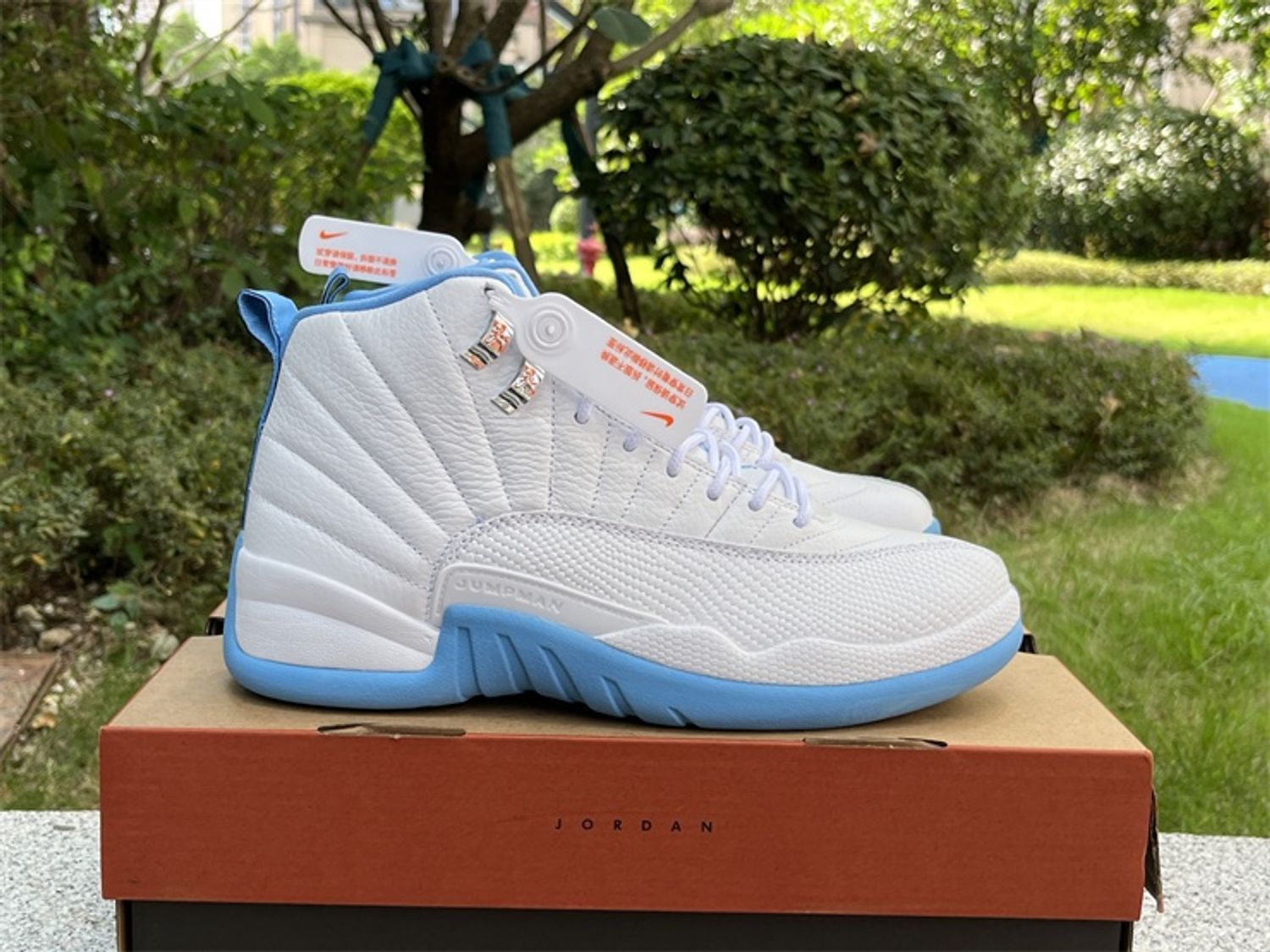 Air Jordan 12 Retro White Univ Blue 