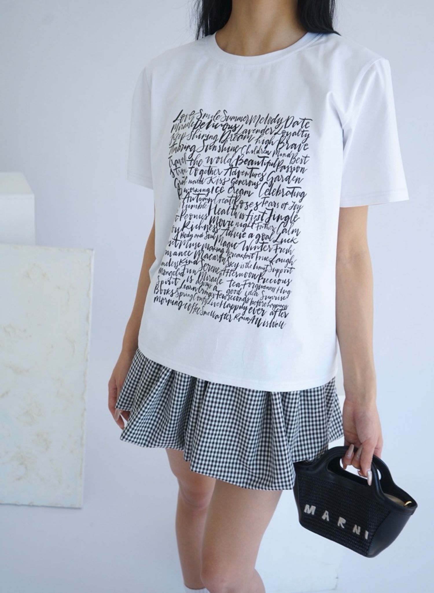 https://cdn.zochil.shop/7d342741-49e9-4c9e-9eb0-0e6d991aab6c_t1500.jpg