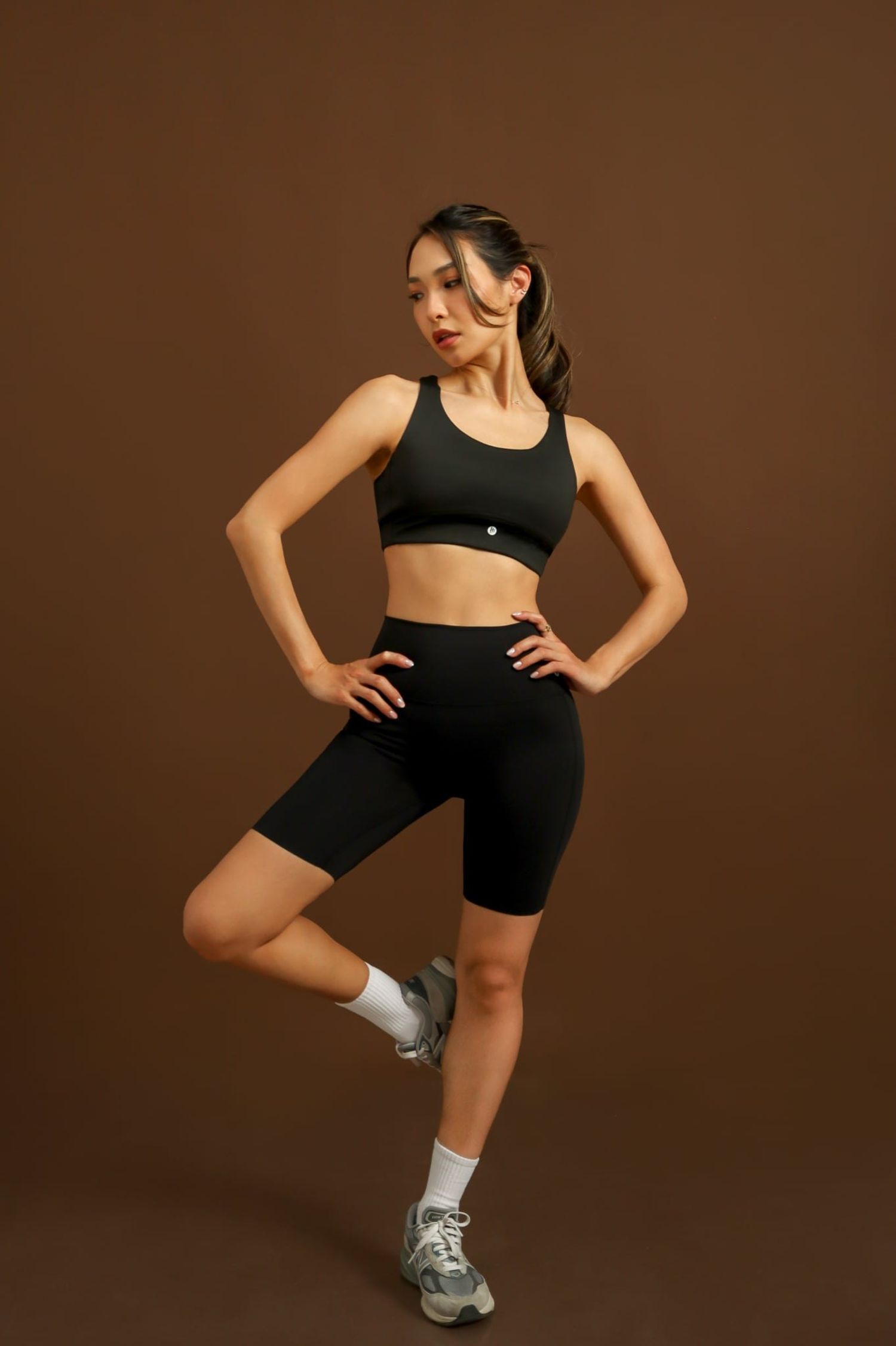Basic sporty 1.0 хослол хар