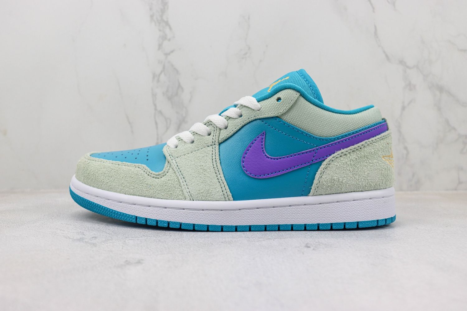 Jordan 1 Low SE Pistachio Frost Aquatone