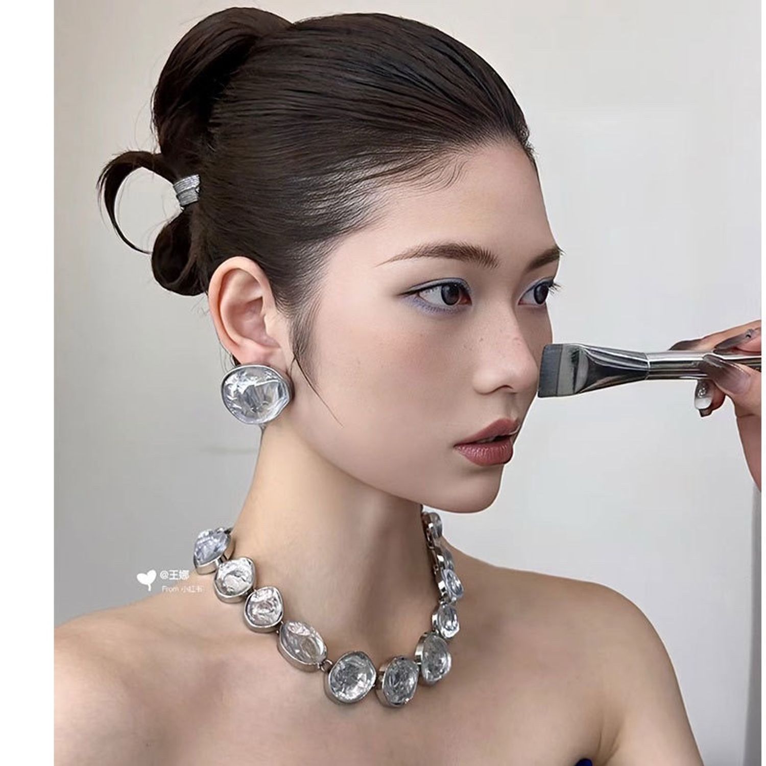 Гоёлын ээмэг зүүлтны хослол