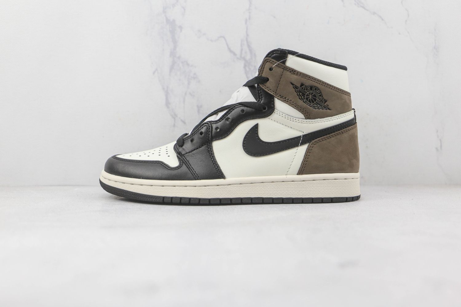 Air Jordan 1 High OG ‘Dark Mocha’ 