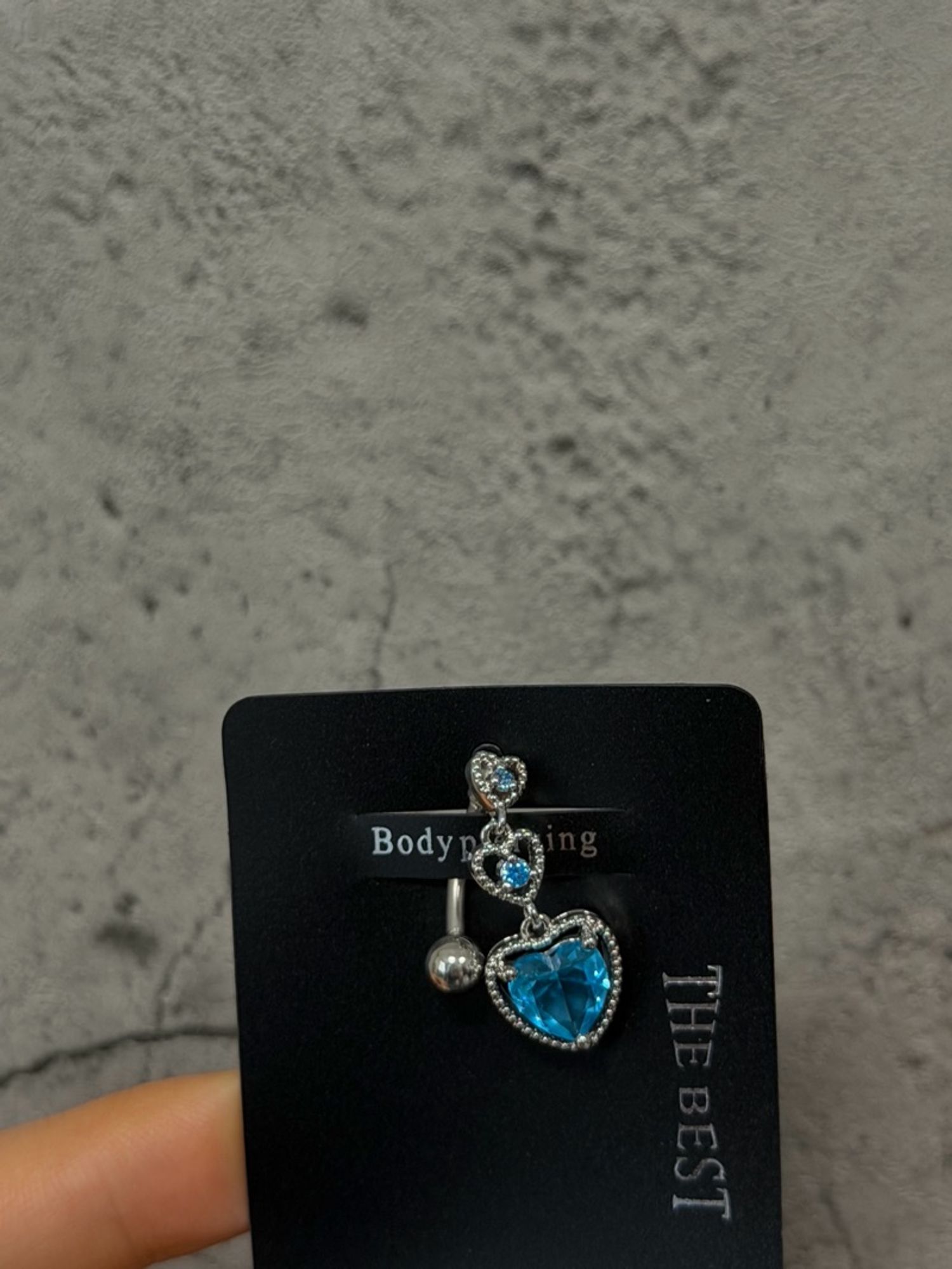 Хүйсний ээмэг 