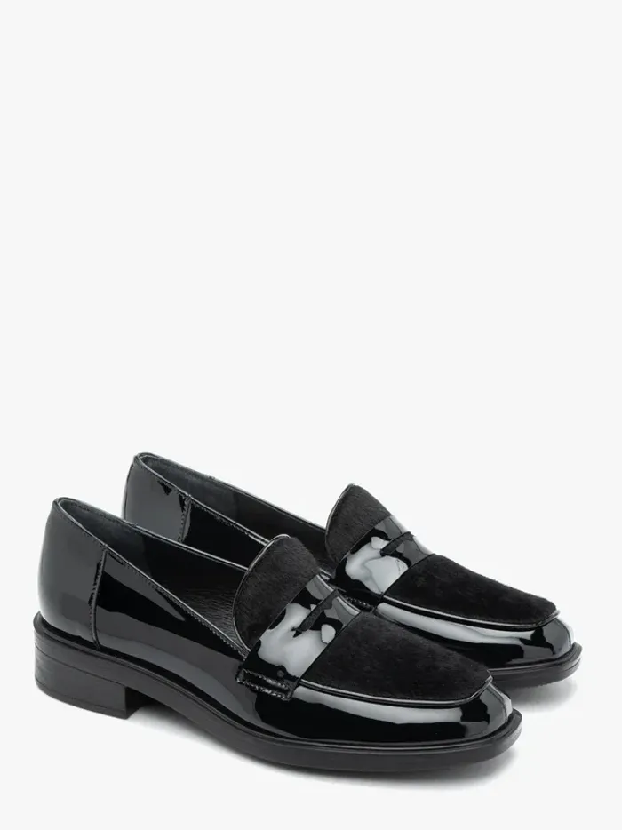 Black Women’s Loafers