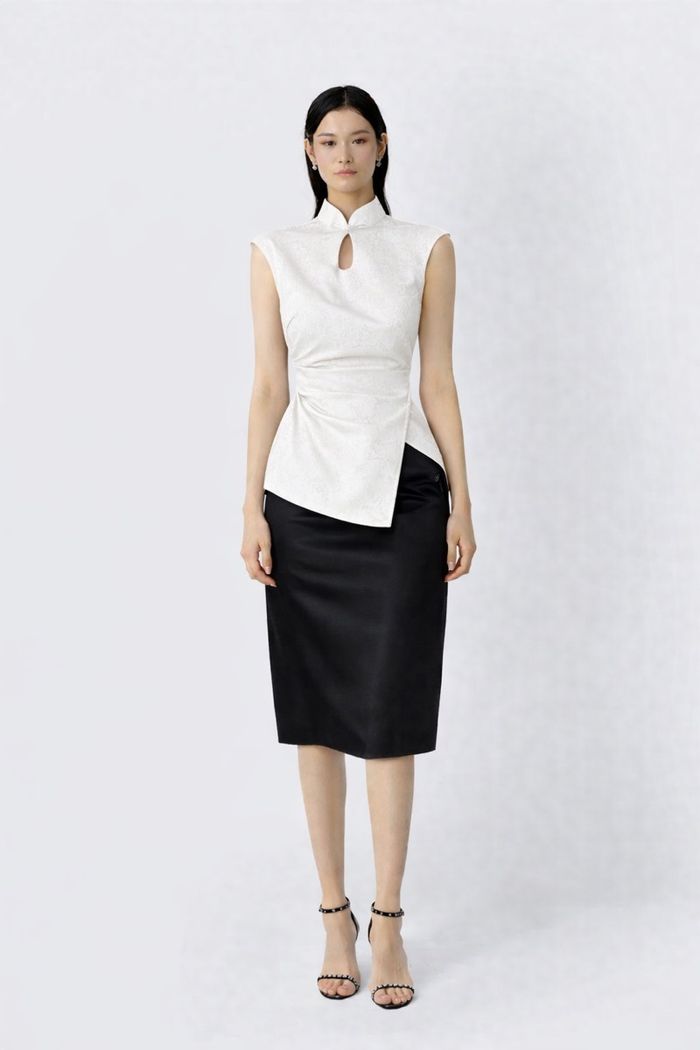 Дээл захтай цамц