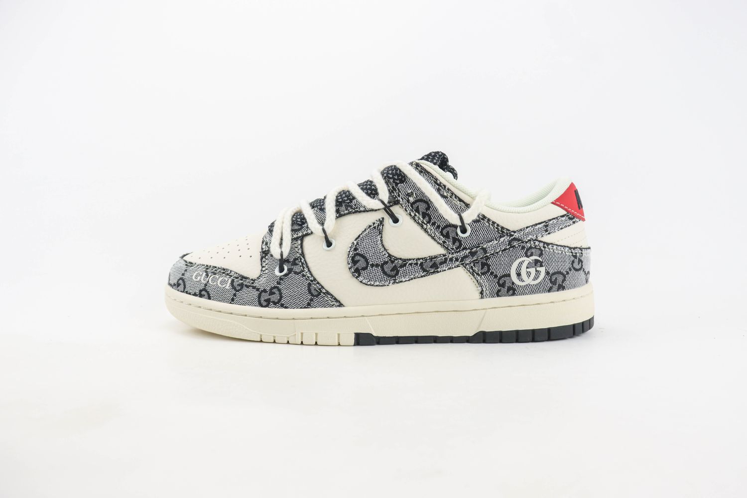 Nike SB Dunk Low x Stussy x Gicci 10