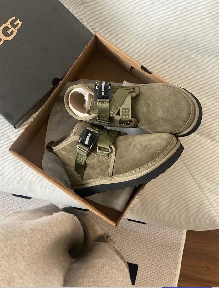 UGG Chukka Army Green