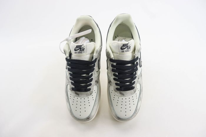 Nike Air Force 1 LOW 185