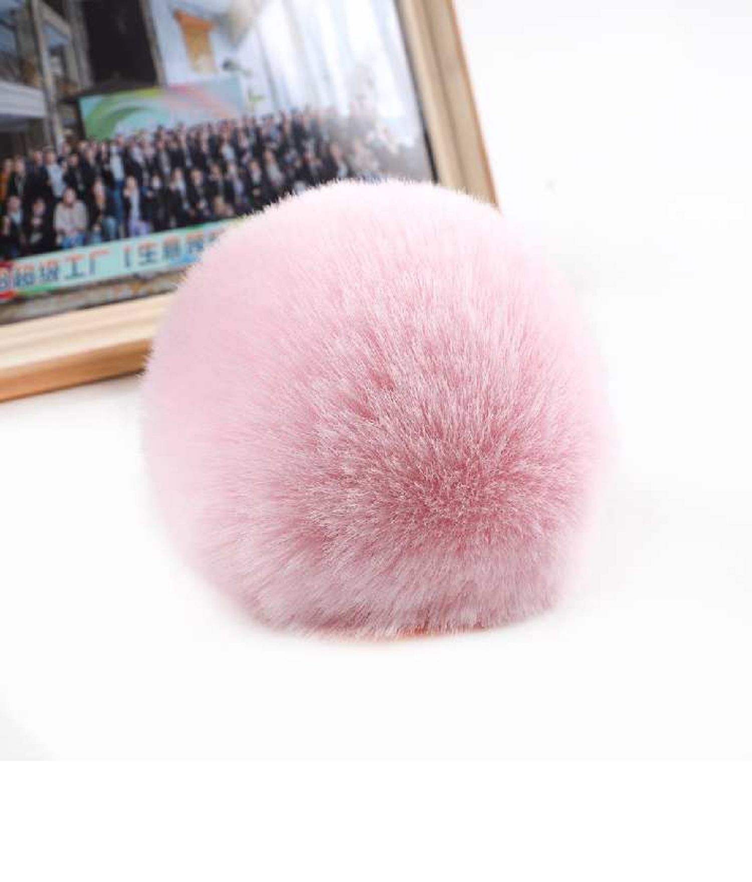 үсэн бөмбөг цайвар яагаан