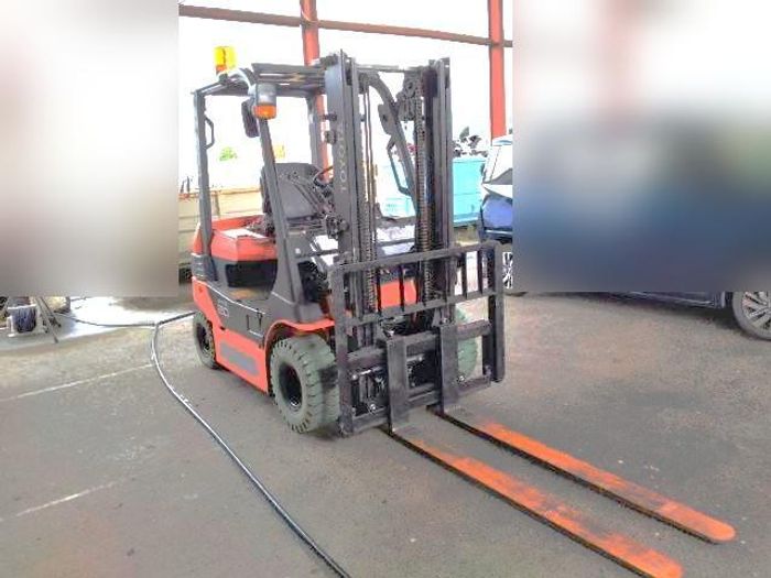 Toyota цахилгаан сэрээт өргөгч