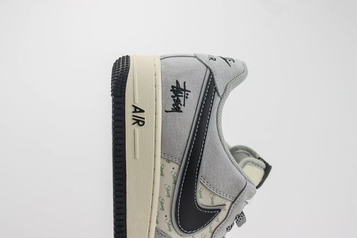 Nike Air Force 1 Low x Stussy 75