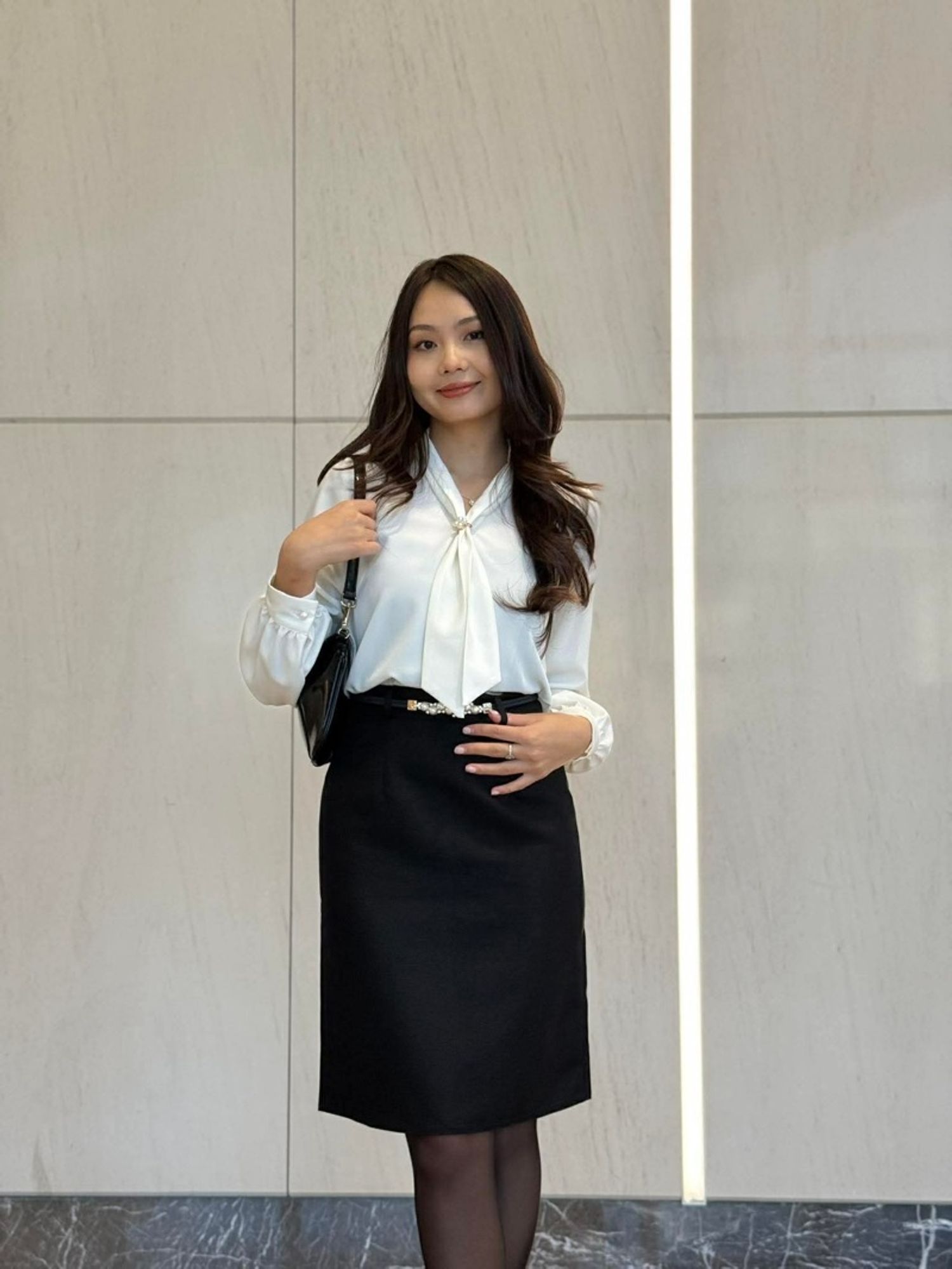 Оффис шулуун хар юбка