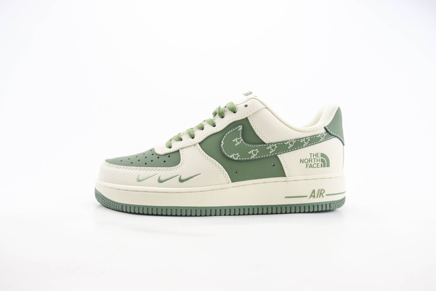 Nike Air Force 1 Low x The North Face 06