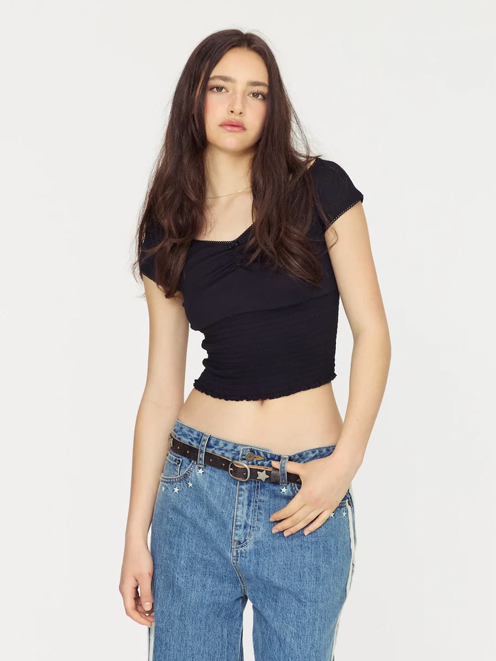 PEEKABOO SMOKE TEE - BLACK
