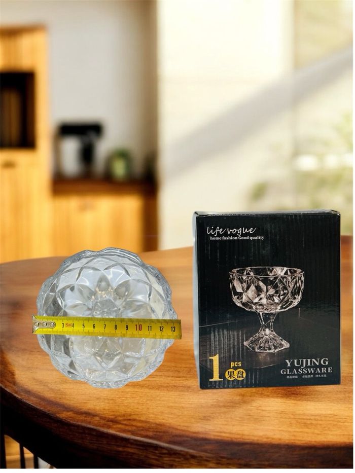 Болор Чихрийн таваг дунд